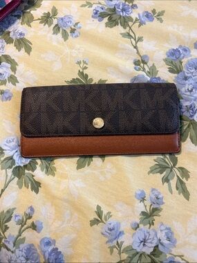 Michael Kors Two-Tone Brown and Espresso Continental Wallet
